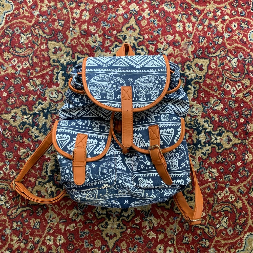 Blue elephant print backpack 🐘